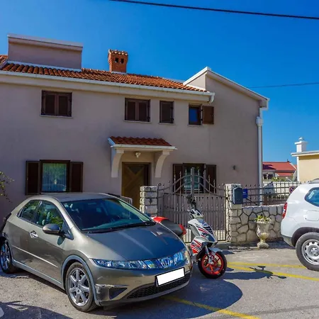 In 13840 Apartamento *